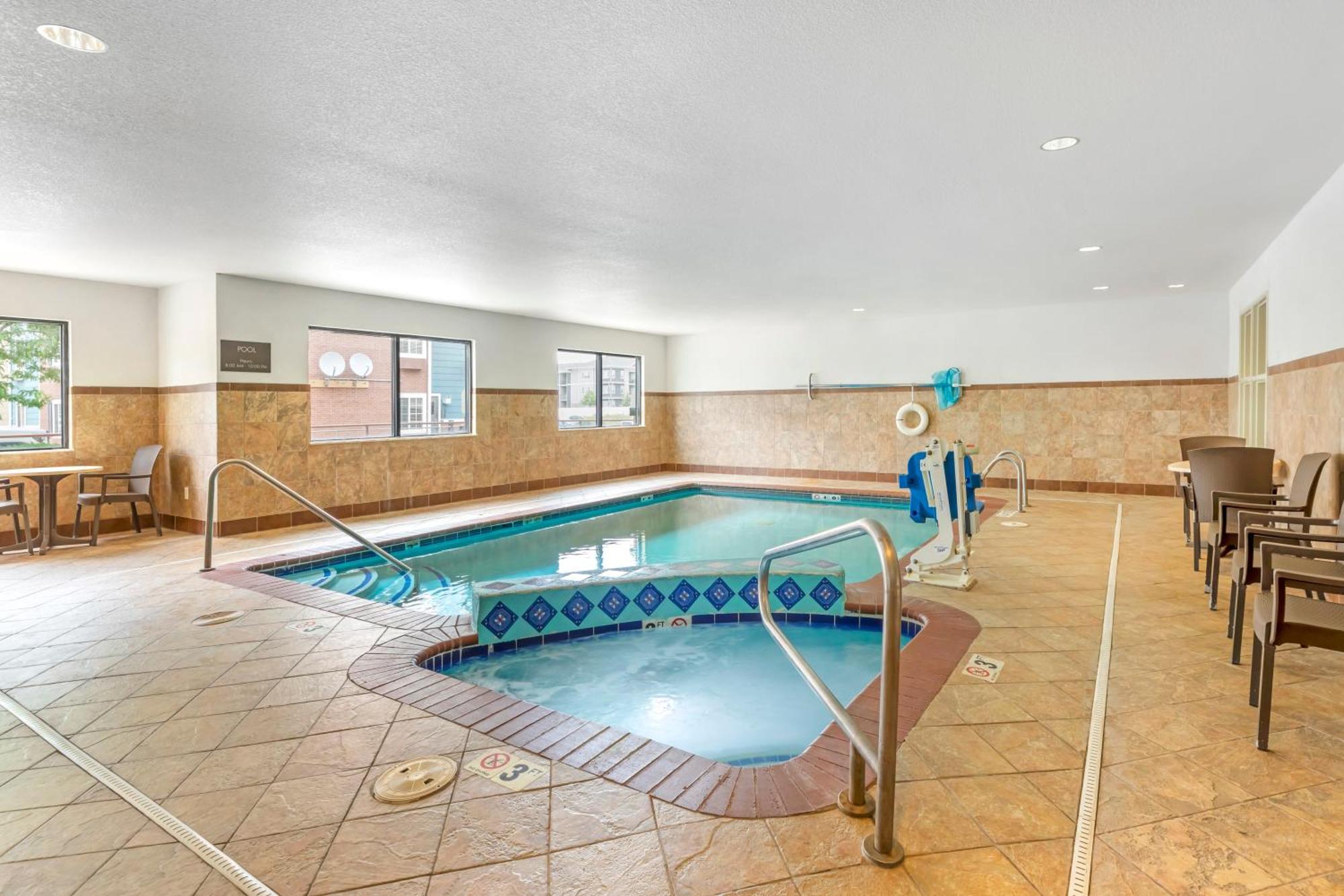 Comfort Suites Longmont Exteriér fotografie